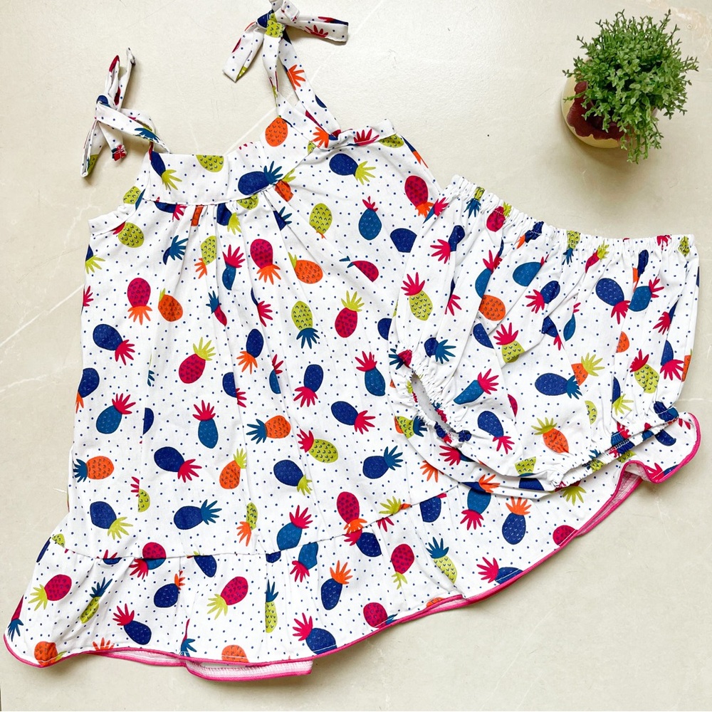 NWOT baby girl 2T pineapple cotton outfit